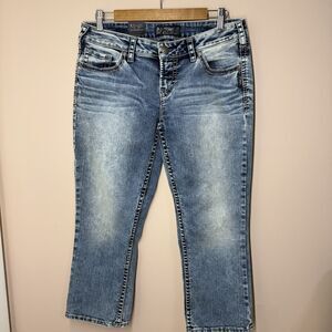 Silver Jeans Aiko Capri Size 31 Mid Rise Slightly Curvy Fit Slim Hip Thigh Women